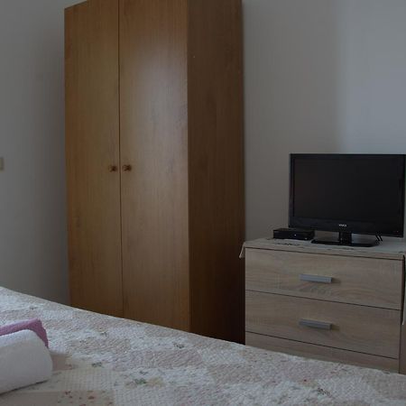 Apartments Rogulj 로고즈니차 외부 사진