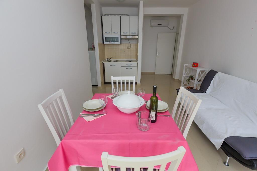 Apartments Rogulj 로고즈니차 객실 사진