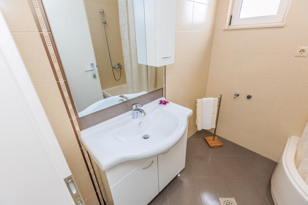 Apartments Rogulj 로고즈니차 객실 사진