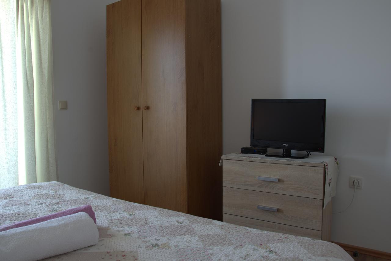 Apartments Rogulj 로고즈니차 외부 사진