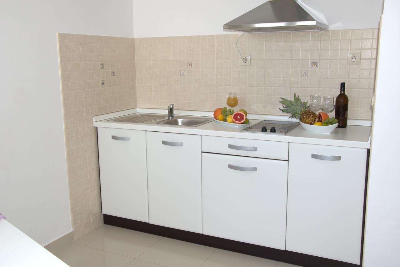 Apartments Rogulj 로고즈니차 외부 사진